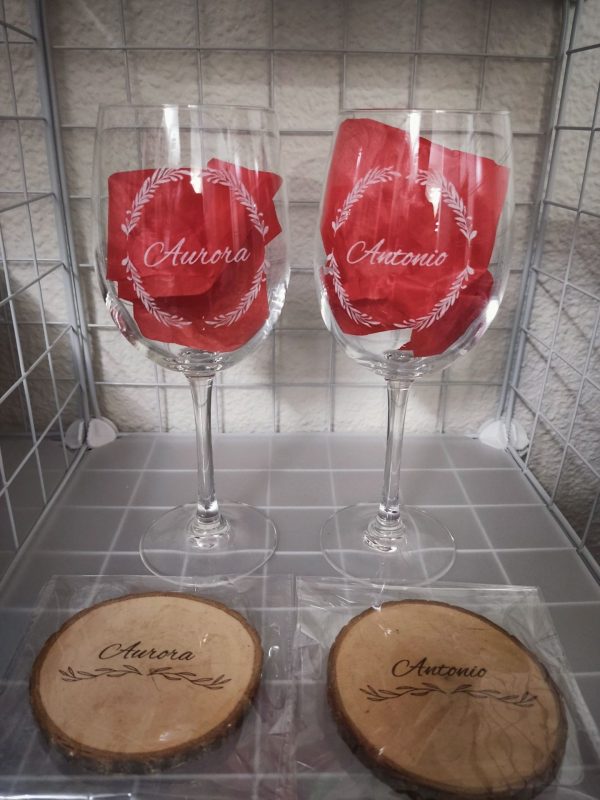 Pareja de copas de vino grabadas - Imagen 7